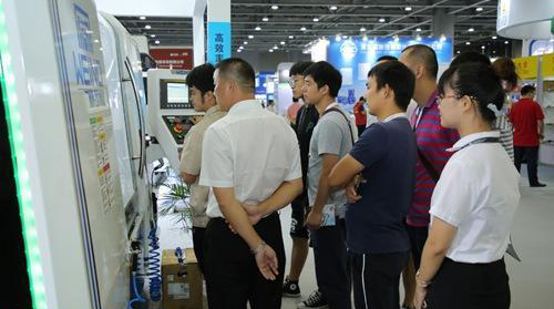 廣州汽配展設(shè)計(jì)_廣州汽配展搭建_廣州汽配展設(shè)計(jì)搭建公司_領(lǐng)藝展覽 廣州汽配展設(shè)計(jì)_廣州汽配展搭建_廣州汽配展設(shè)計(jì)搭建公司_領(lǐng)藝展覽